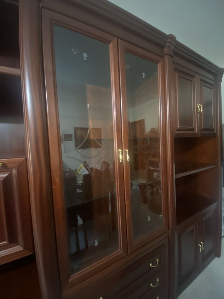 Móvel de sala/quarto com cristaleira (3 módulos) - 261x42x210