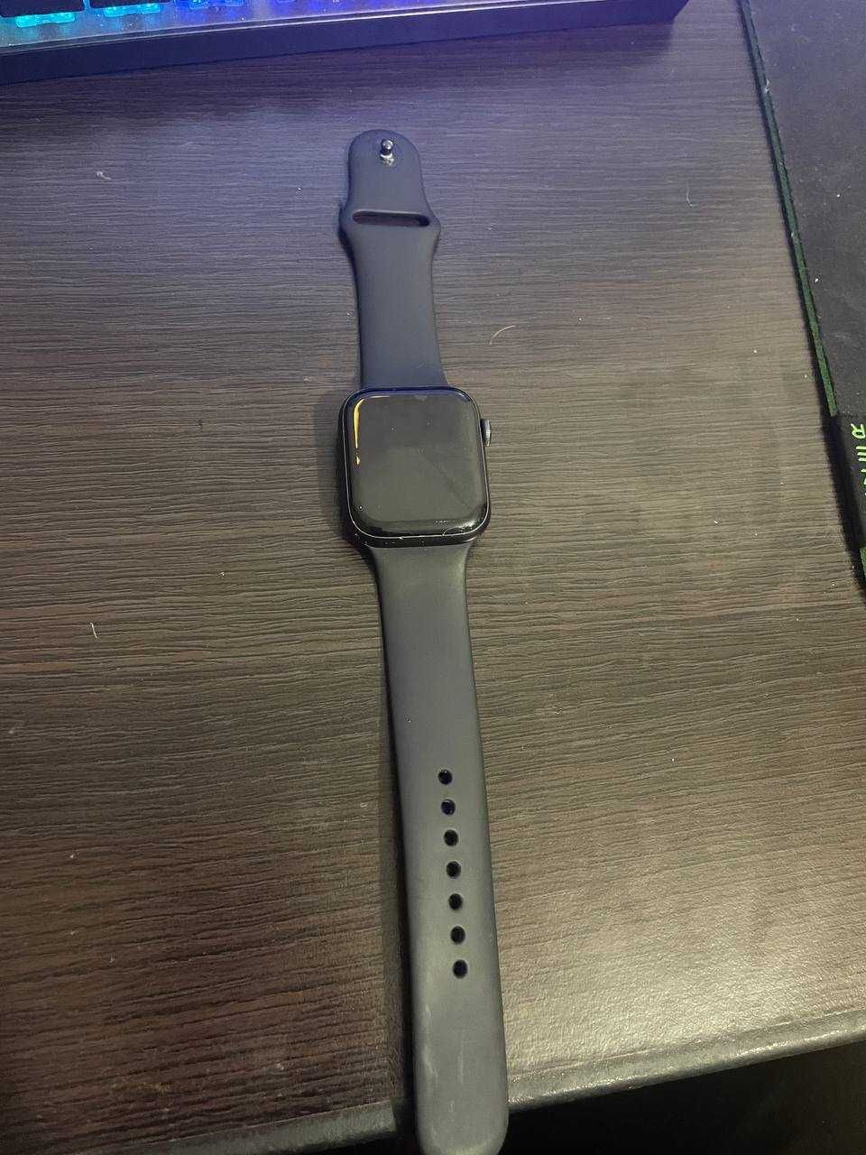 Apple watch SE (не робочий)