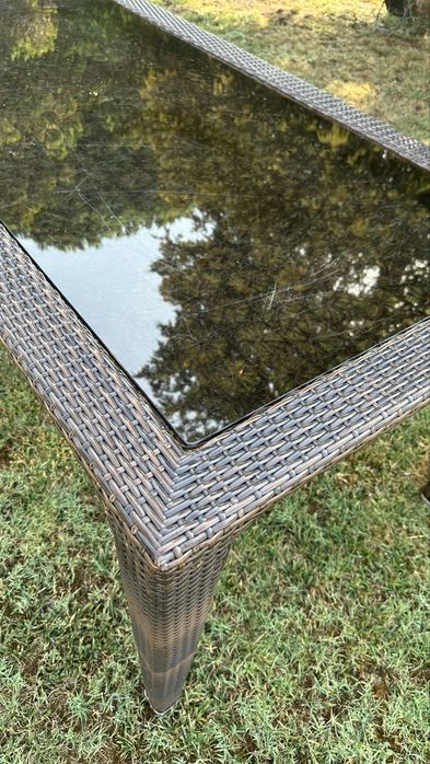 Mesa de Jardim em Vime Sintético com Tampão de Vidro Temperado