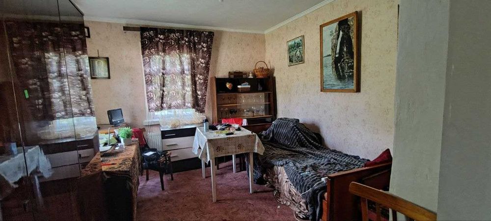 Частина будинку в житловому стані. 3 кімнати.