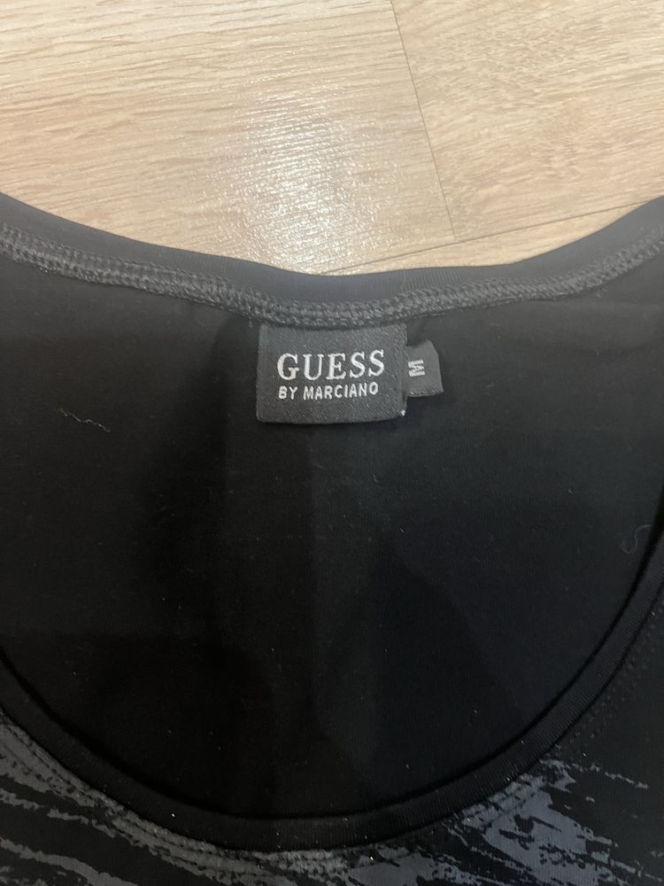 Футболка guess, розмір М