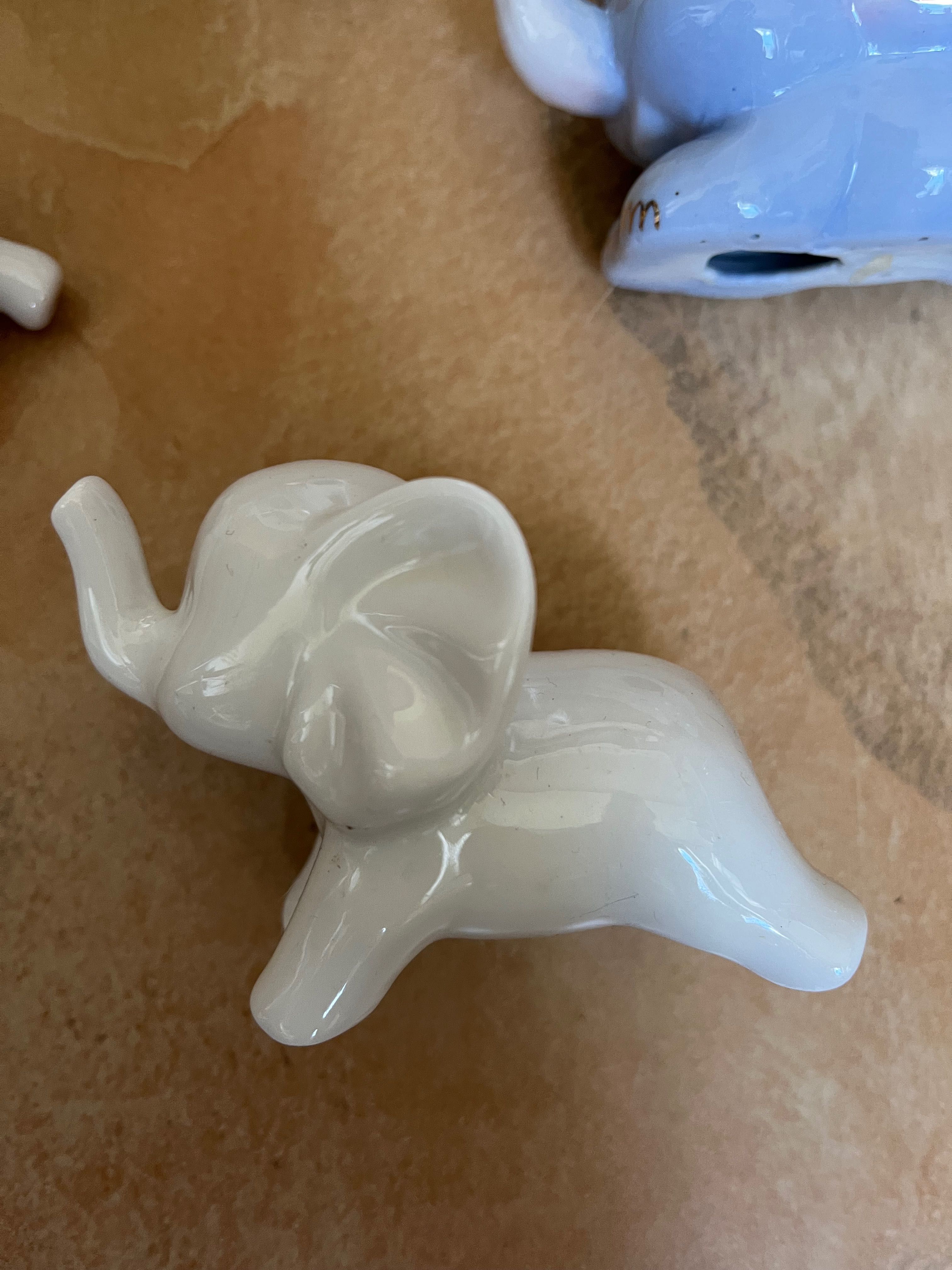 Niemieckie figurki porcelanowe słoni