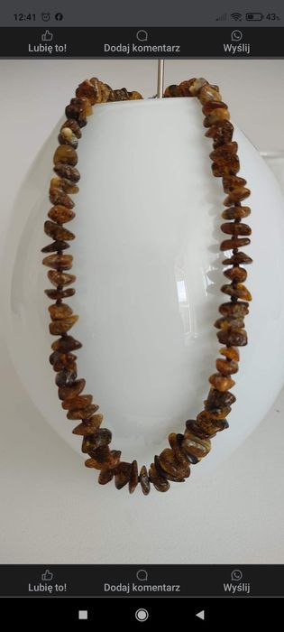 Naszyjnik z naturalnych bursztynów  w kolorze bagiennej zieleni długoś