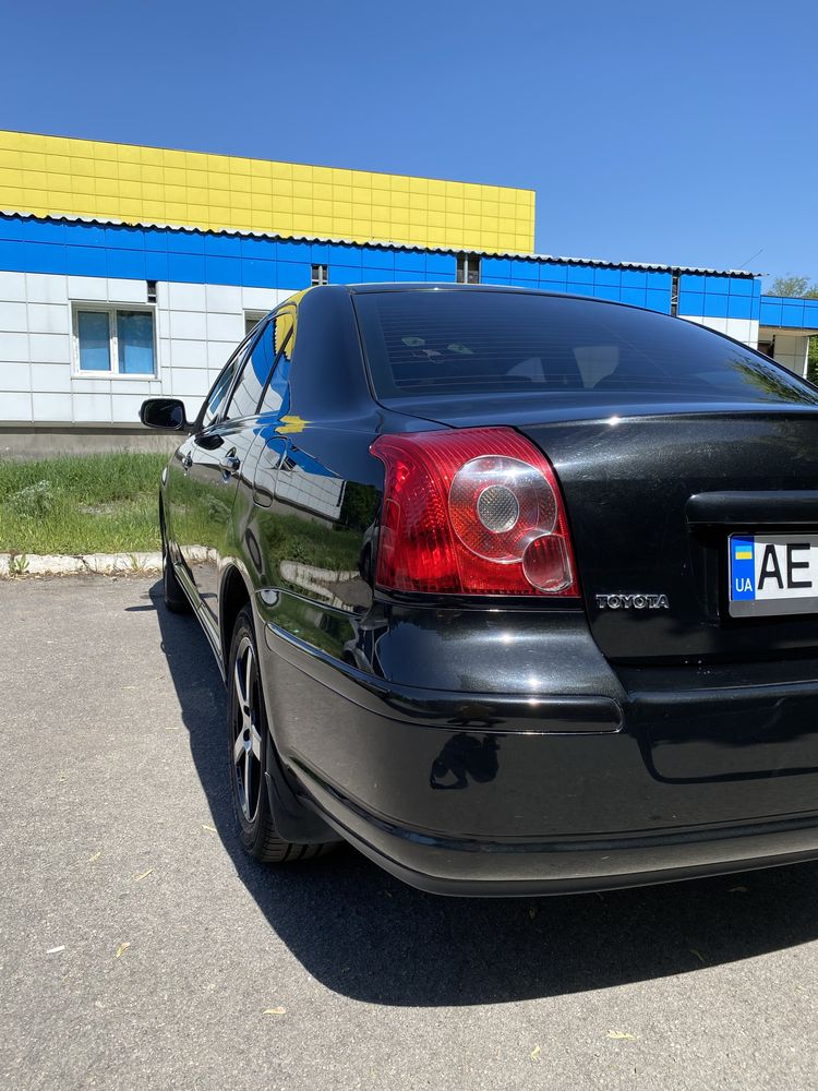 Продам Toyota Avensis