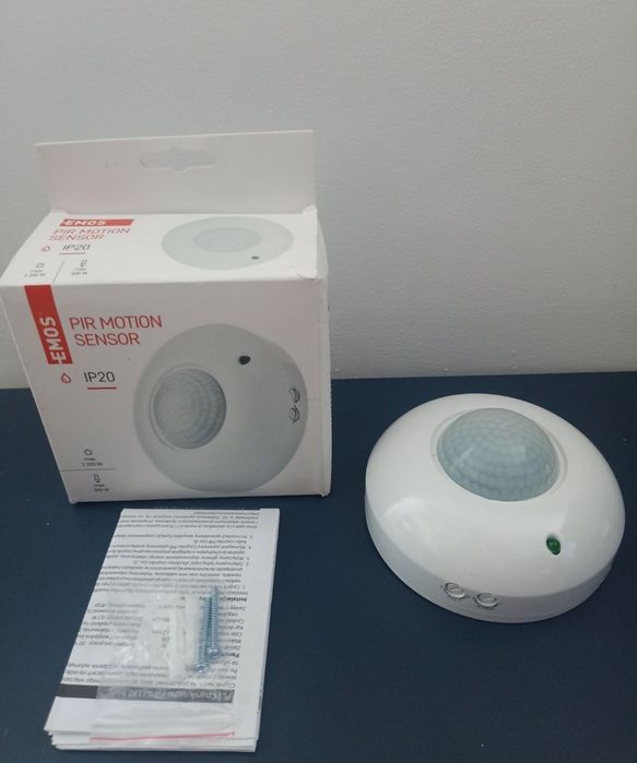 Czujnik PIR IP20 C 1200W Biały zasieg 6m
Czujnik ruchu PIR IP20 12
