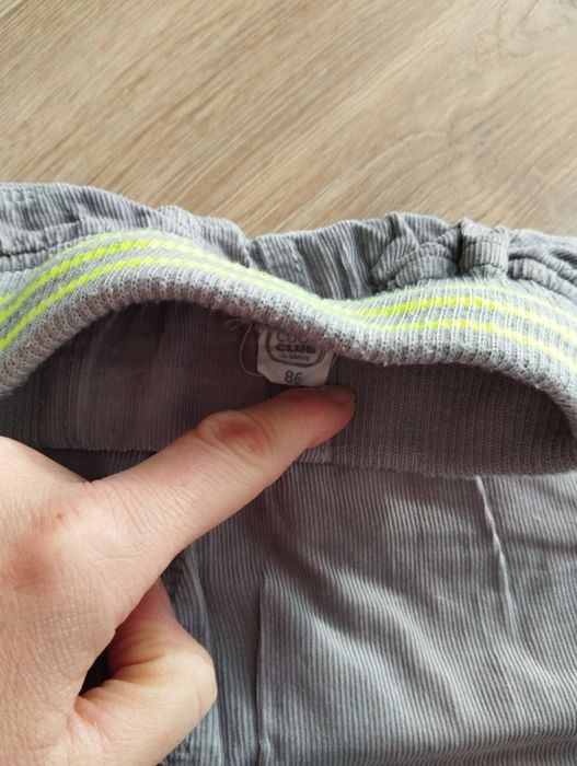 Spodnie chłopięce sztruksowe 86