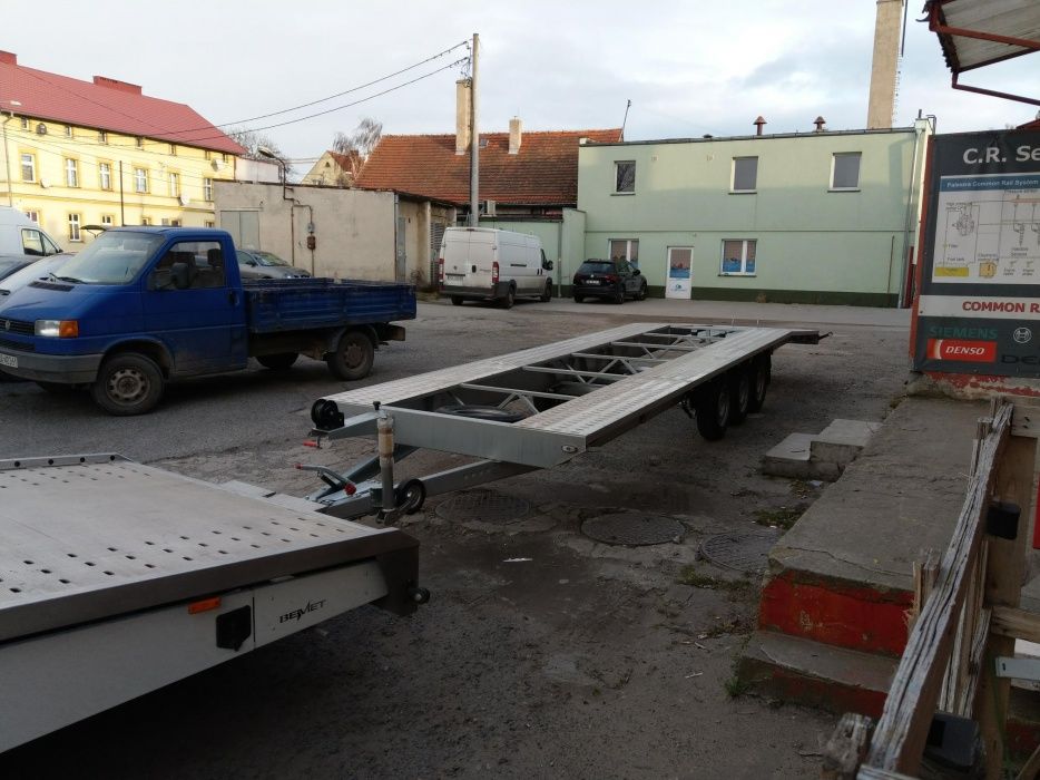 autolaweta wynajem ,wypożyczalnia auto lawet ,busów, przyczep na 2 aut