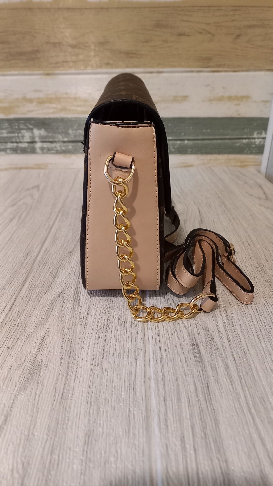 Сумка-клатч louis Vuitton