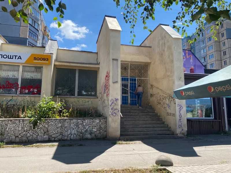 ОРЕНДА - Нежитлове приміщення вбудоване в 1-й поверх, 184,80 кв.м.