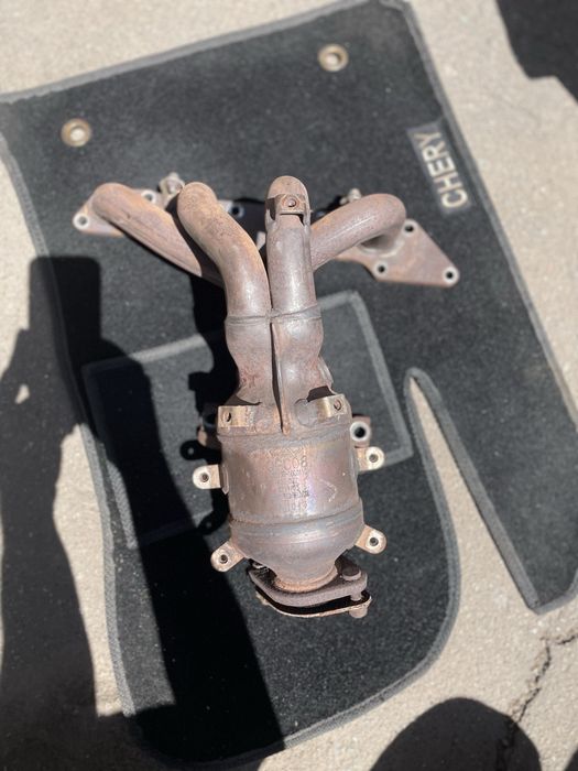 Выпускной коллектор Chery Tiggo 2 . 2019г.