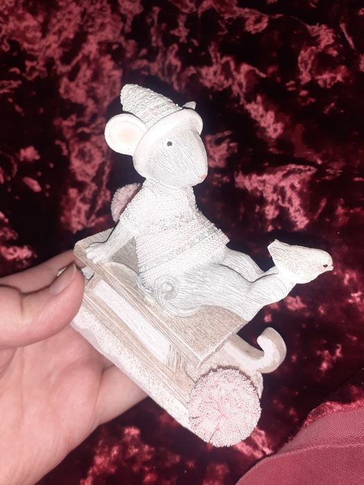 Фигурка статуэтка мышка на санях мышь зимняя новогодняя