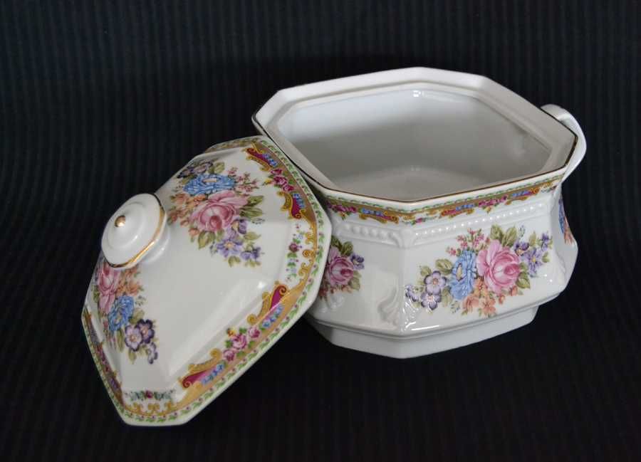 Terrina + Prato decorativo em cerâmica Limoges pintados à mão