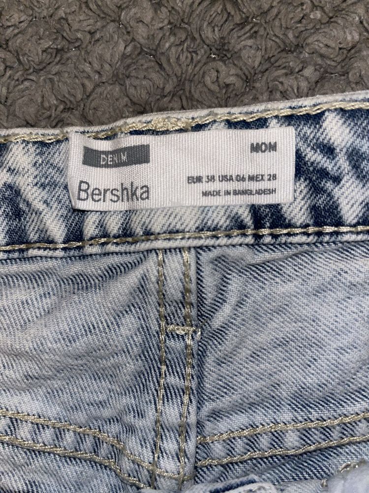 Spodnie mom jeans bershka stan idealny rozmiar S 36