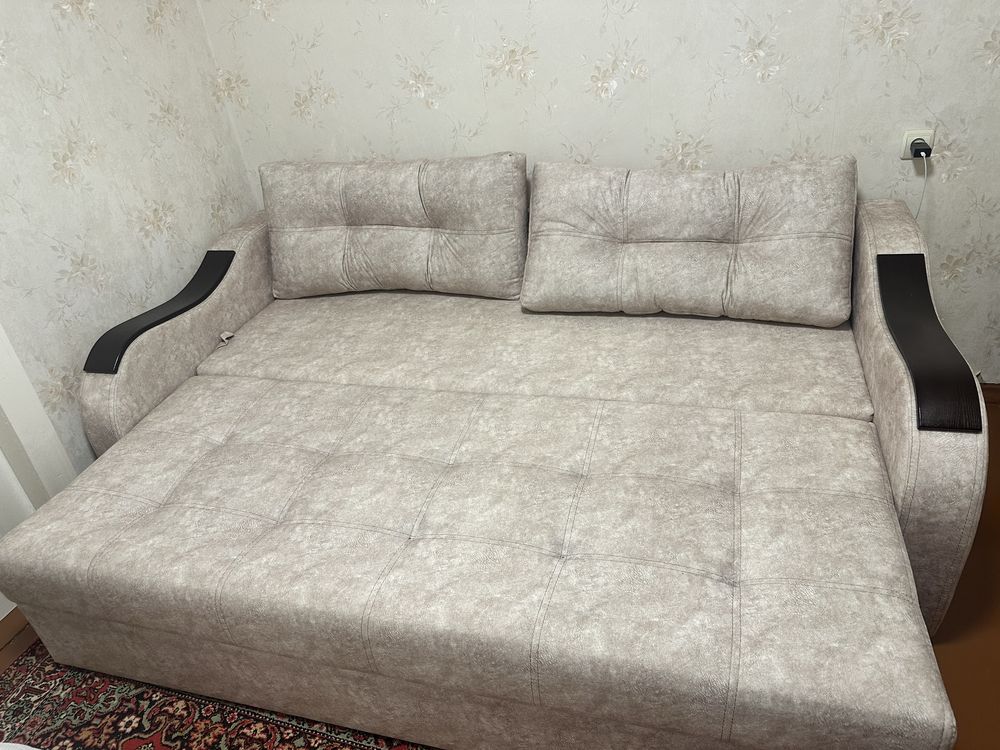 Диван розкладний, прямий