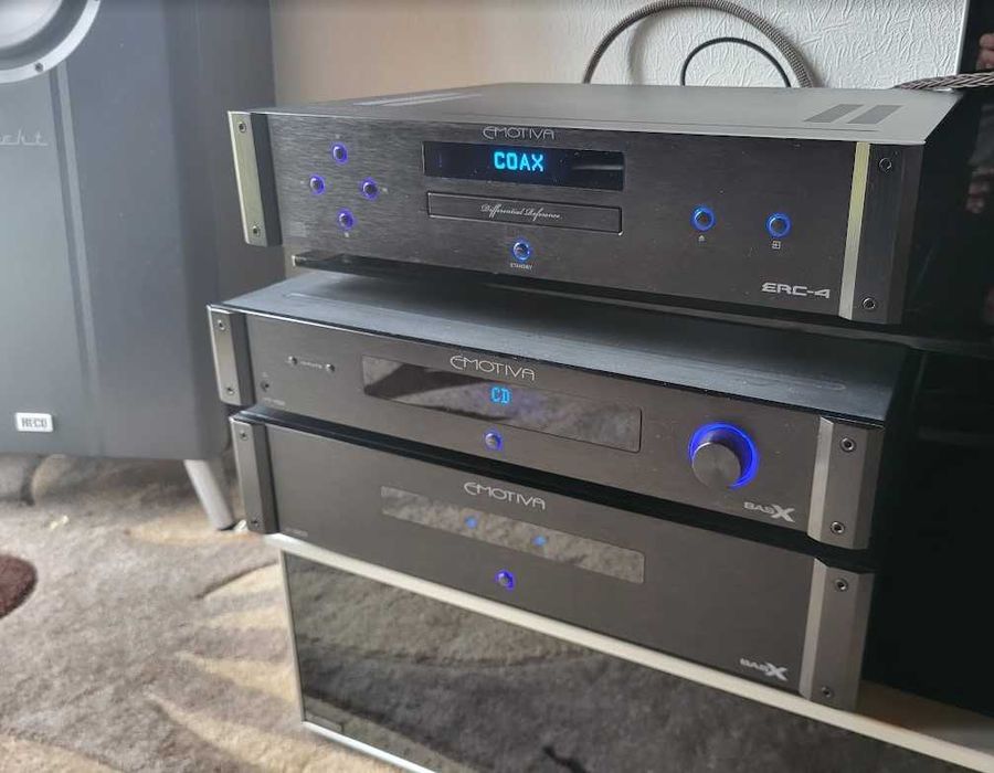 Emotiva BasX PT-100(przedwzmacniacz,DAC,phono)+BasX A-300(wzmacniacz)