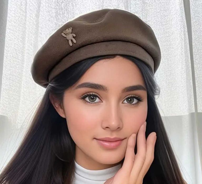 Brazowy beret z misiem