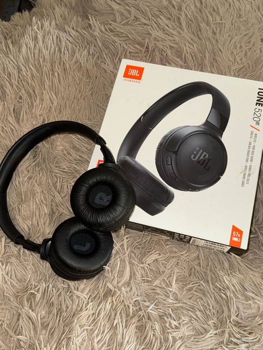 Новые наушники JBL TUNE 520BT