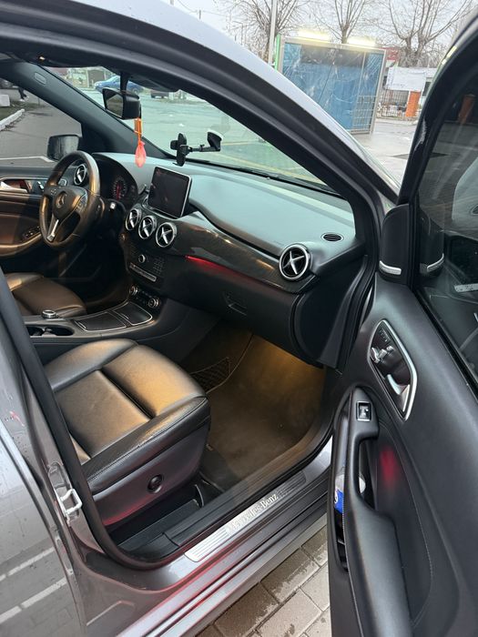 Mercedes-Bens B250e.