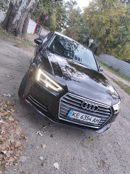 Audi A4 2017 года