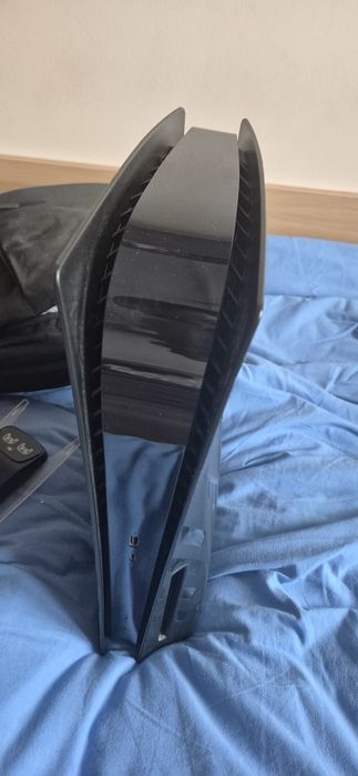 PlayStation 5 z napędem 825 gb+ pad biały+ panele czarne+ plecak+ okab