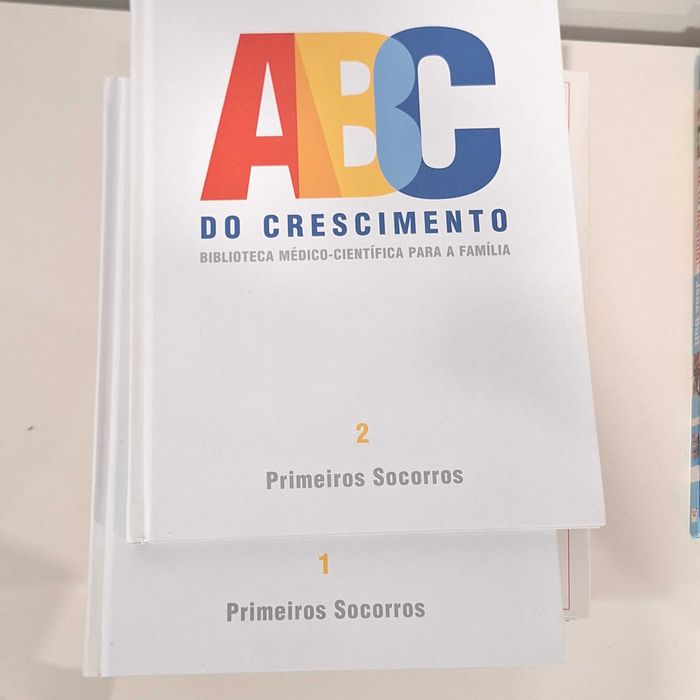 Coleção "ABC do Crescimento" - 21 livros de capa dura com vários temas