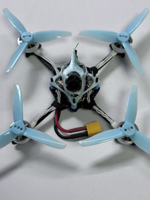 Dron babytooth 1s 3cale analog BLHeli32