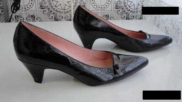 Sapatos de senhora em pele/vernis preto Unisa