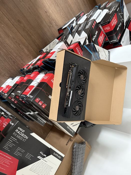 Продам Radeon 6800XT Sapphire Pulse