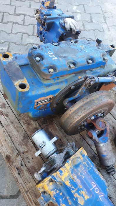 koparka liebherr A 902 A 900 skrzynia rozdzielcza hydromotor 91r