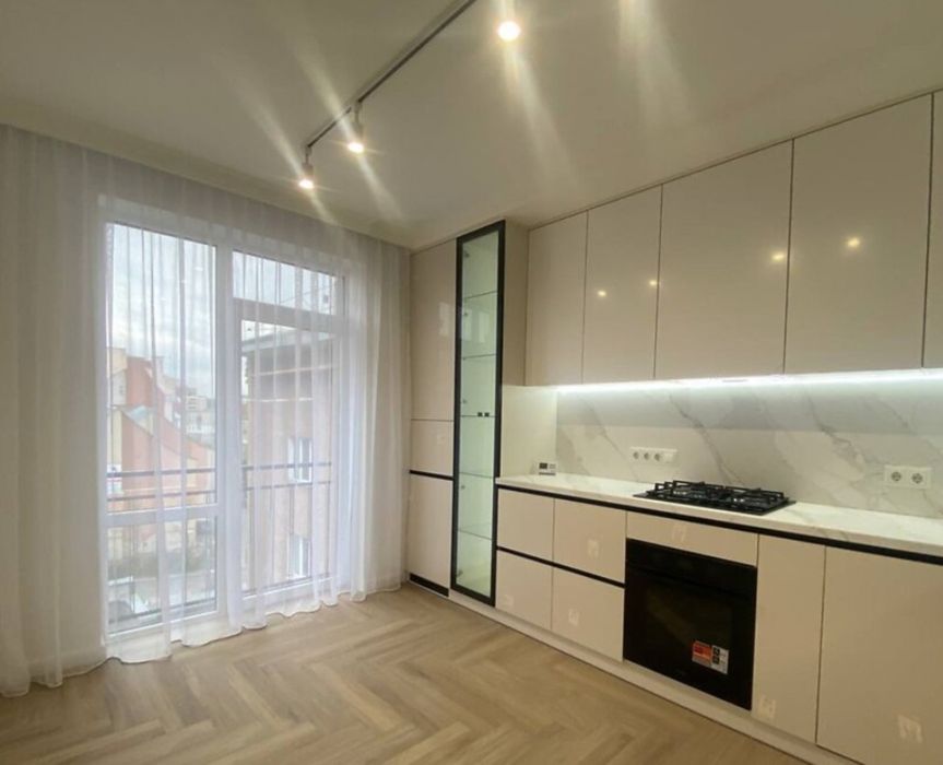 Продаж стильної 2 кім квартири у центрі по вул. Острозького