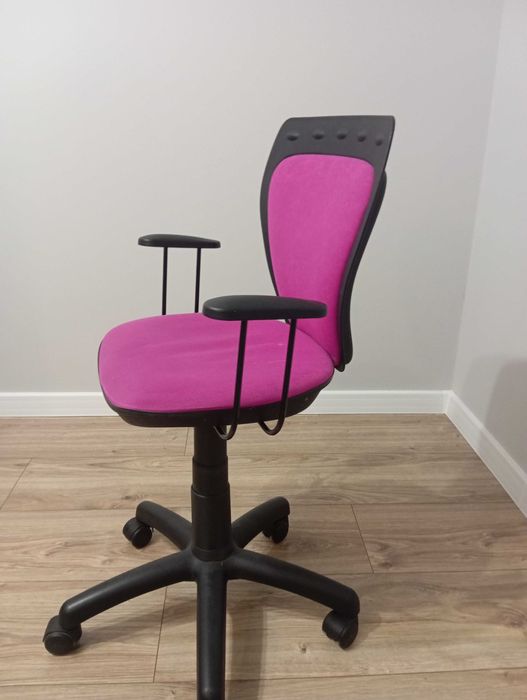 Fotel obrotowy dla dziewczynki