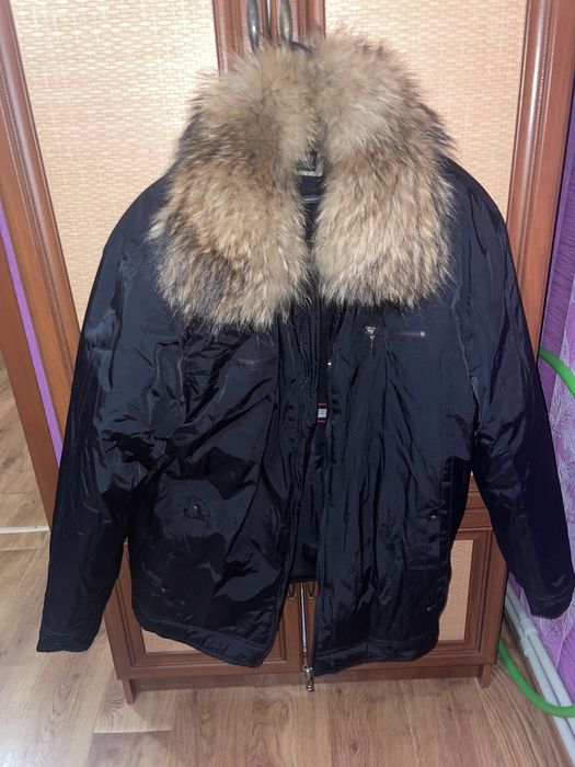 Чоловіча зимова куртка з гатуральним хутром