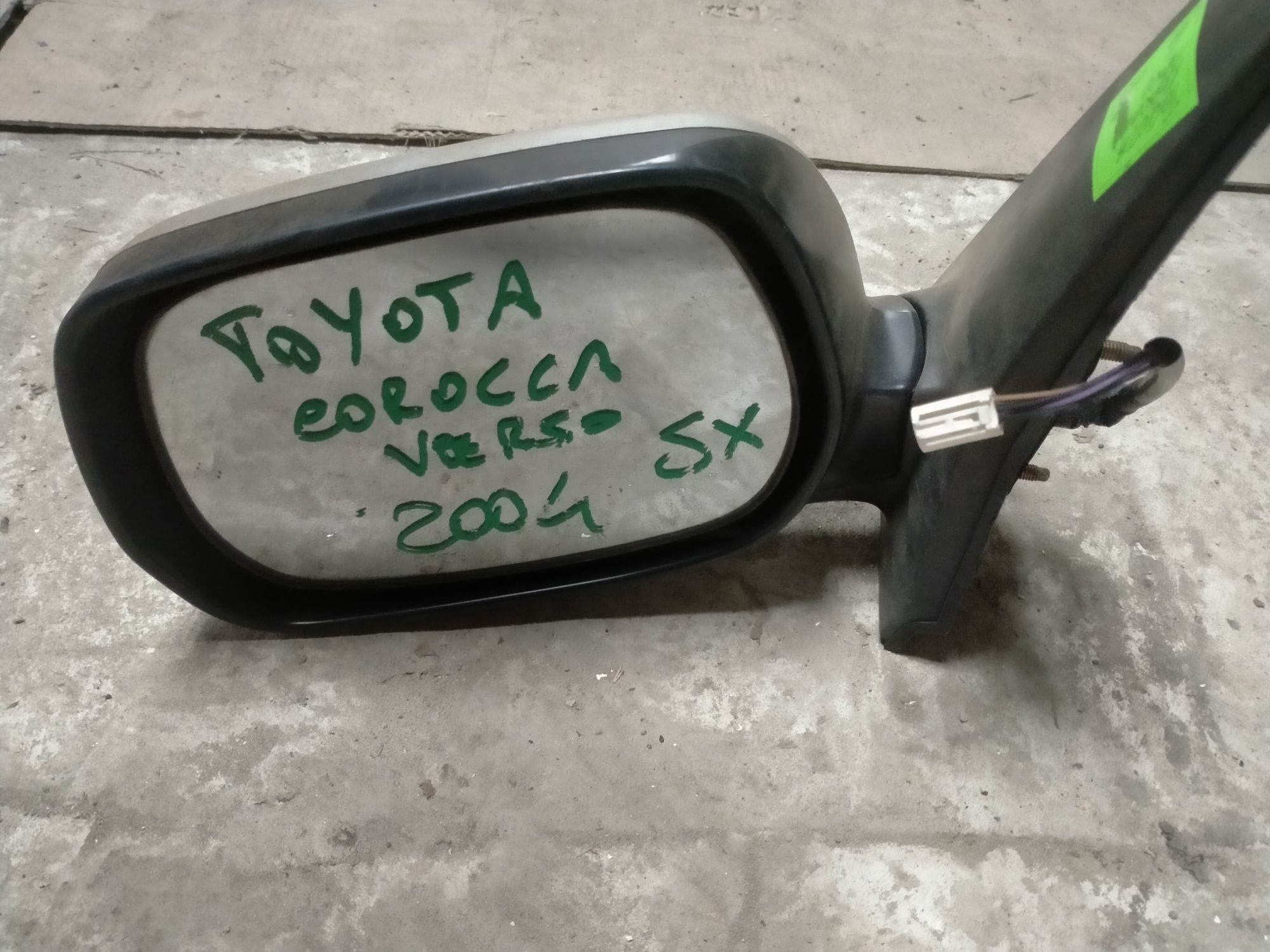 Дзеркало Toyota Corolla Verso 2004 р