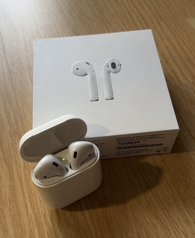 Б/у airpods оригінал в хорошому стані