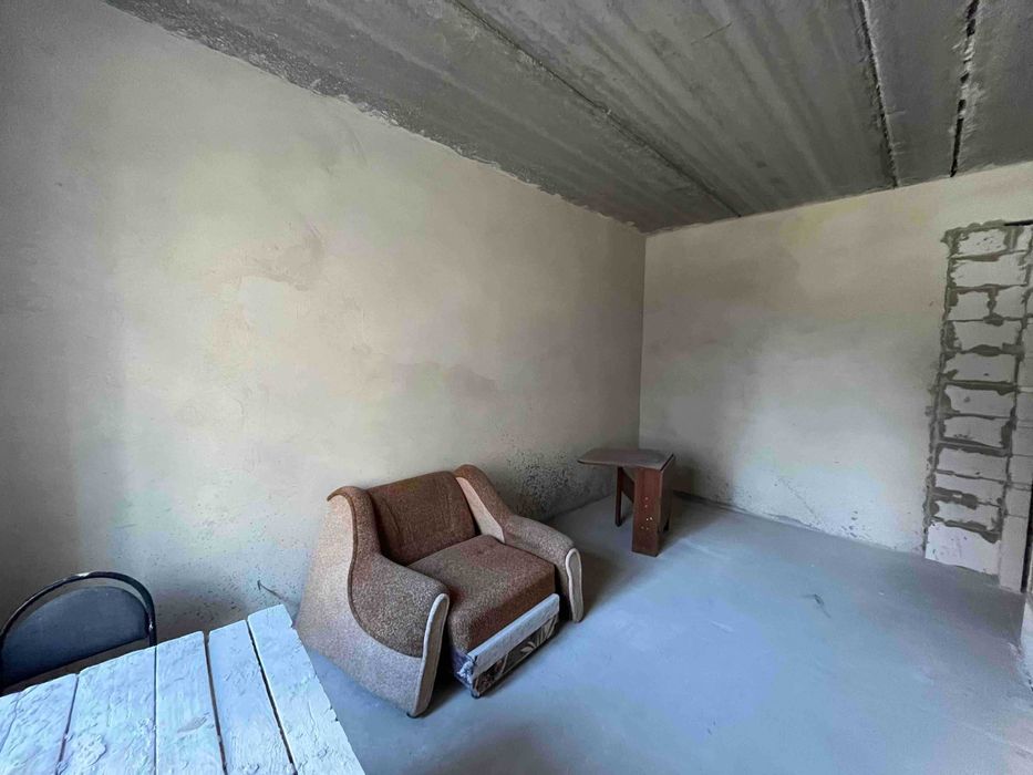 ПРОДАЖ 2-кімнатної квартири в престижній локації біля Озера (Виставка)