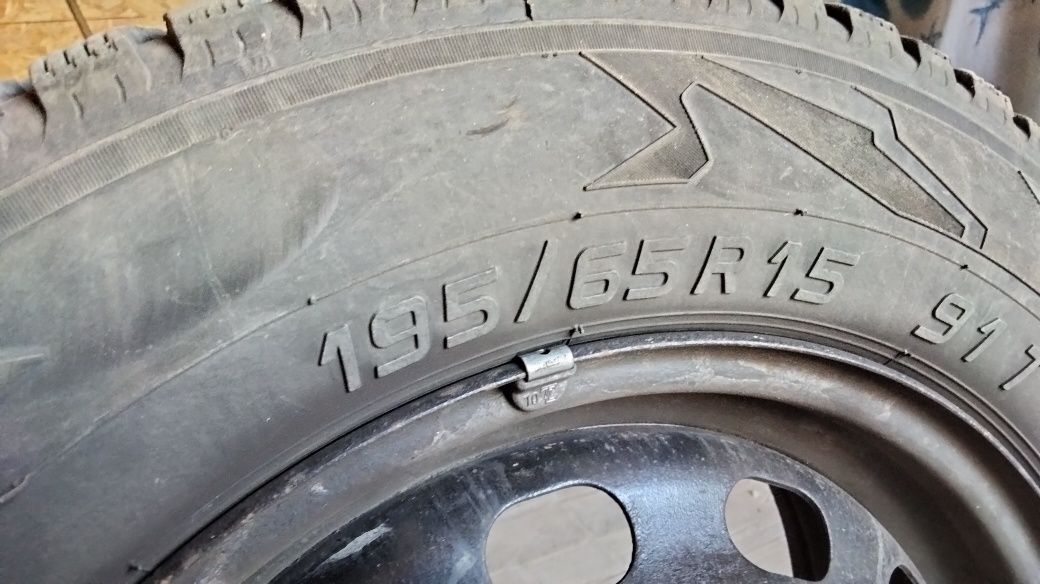Зимня резина 195/65 р15