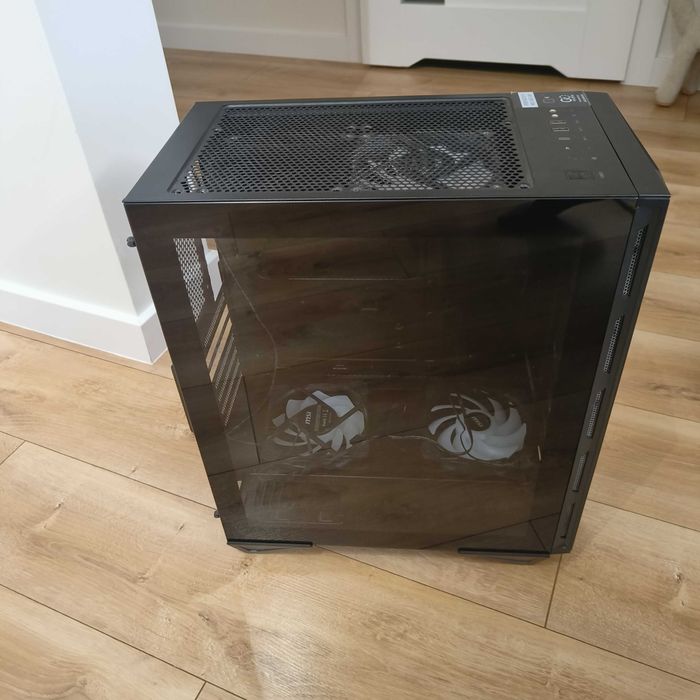 Obudowa MSI MPG Gungnir 110R Midi Tower czarny