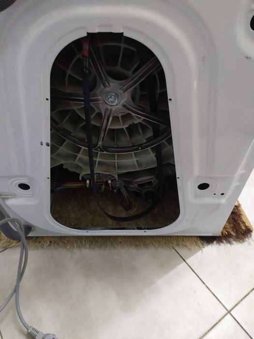 Máquina de lavar hisense a funcionar. "NÃO RESPONDO A SMS".