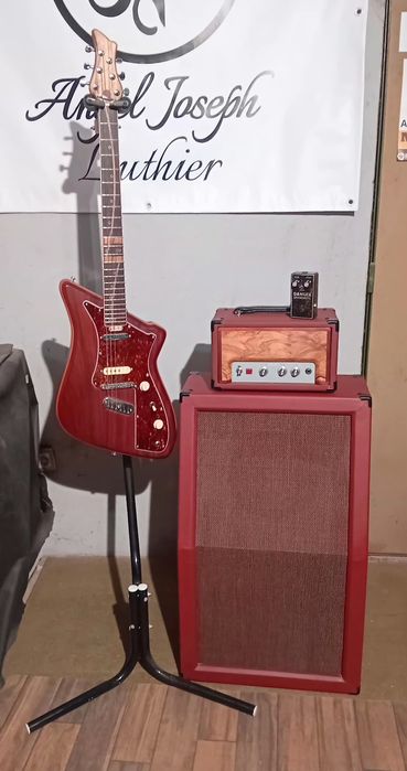 Guitarra electrica e amplificador valvulado  Custom