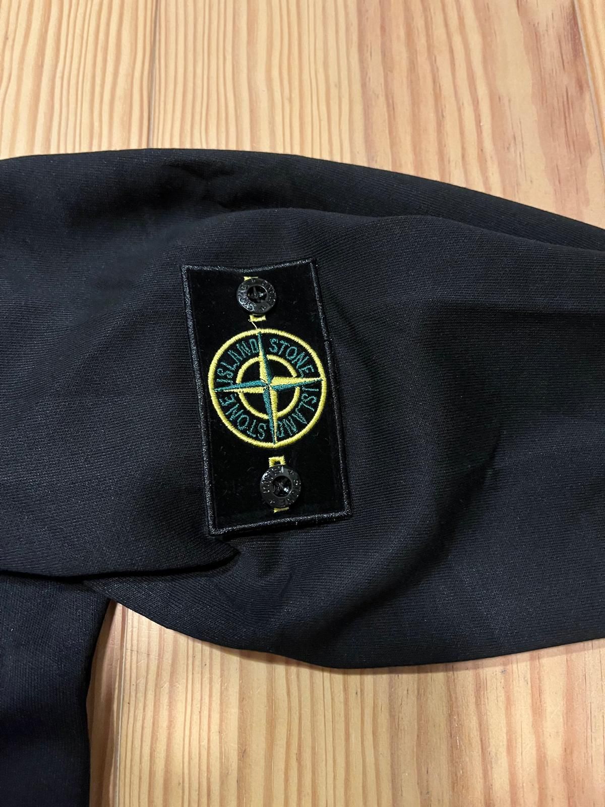 Sweat Stone Island L nova com etiquetas