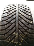 Opona pojedyncza Goodyear Vector 4season 225/50r17