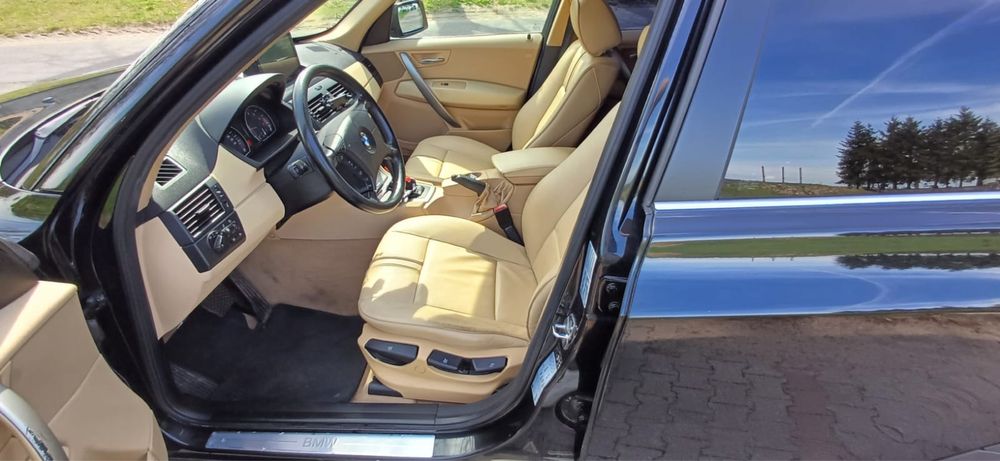 BMW X3 2.5i Android