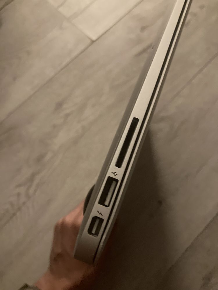 Macbook Air A1466 Mid 2012 + Zasilacz