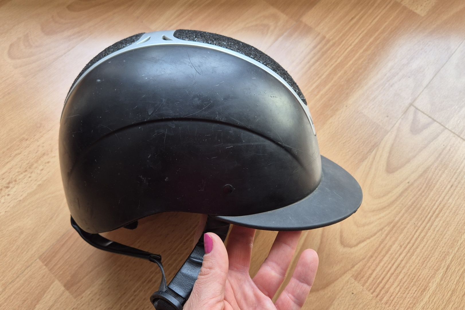 Kask jeździecki Horze Apex XS czarny