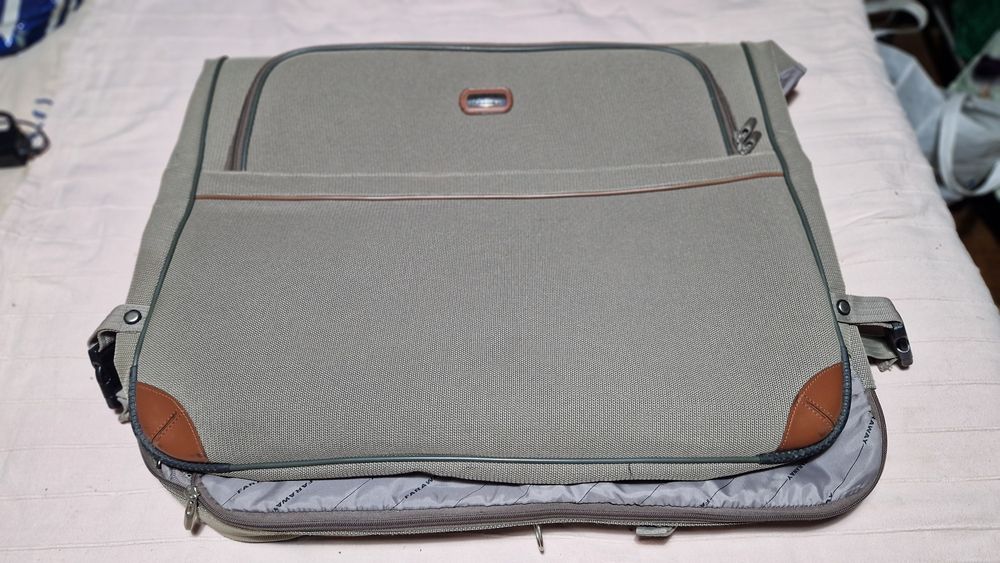 Mala porta fatos Faraway
