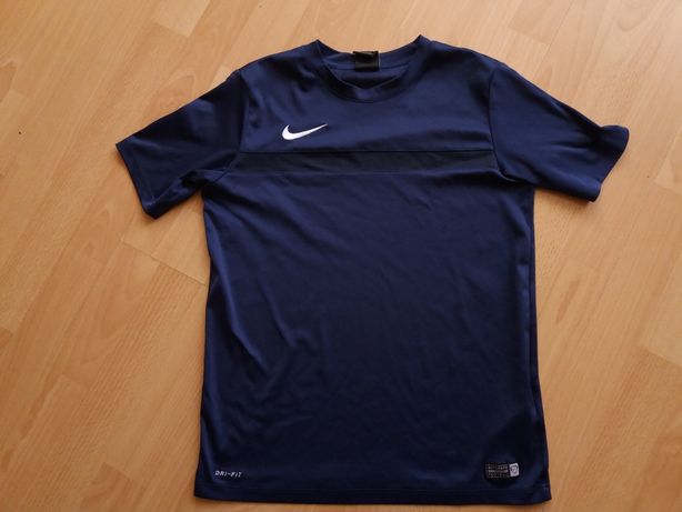 Nike koszulka rozm.146