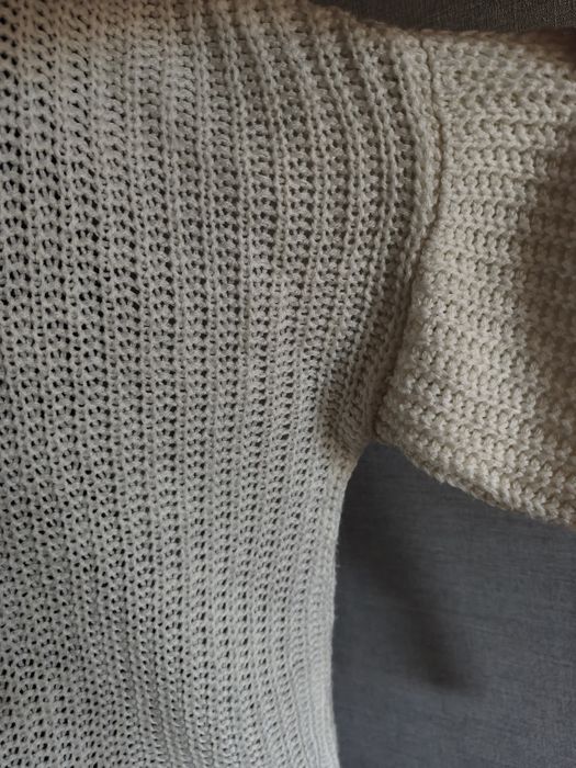 Sweterek damski kremowy rozmiar L