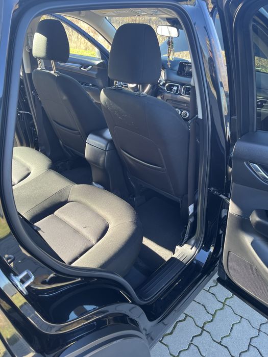 Автомобіль Мазда сх-5