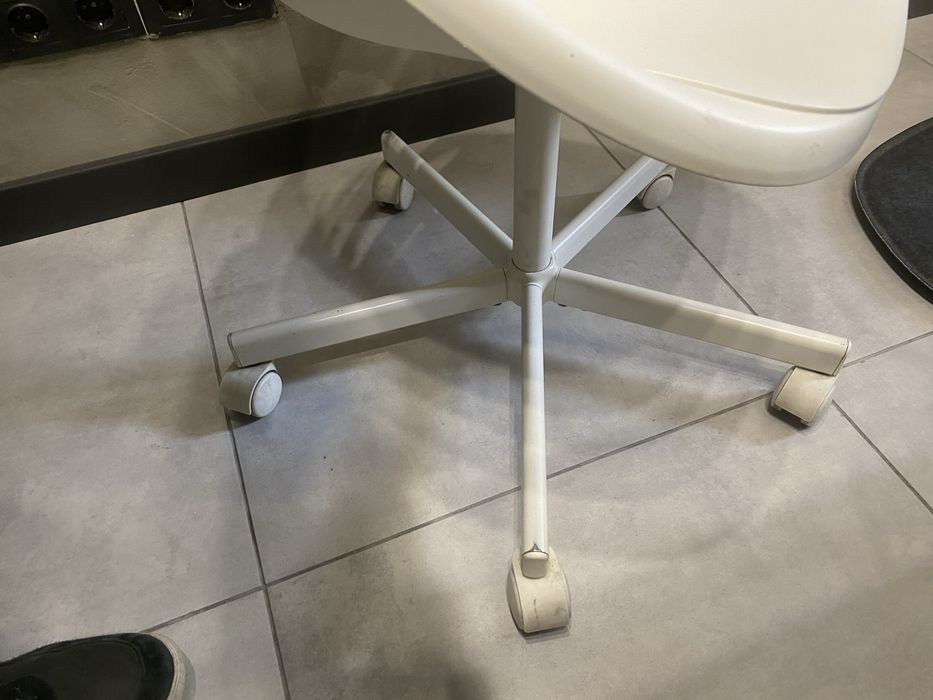 Стулья Для Маникюра 3 шт Сиільці для Майстра Манікюру Ikea
