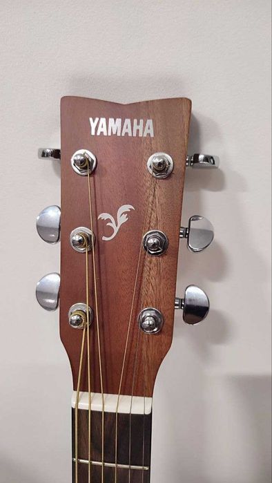 Продам акустичну гітару YAMAHA F370